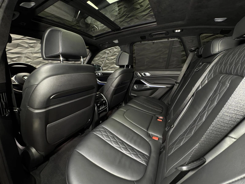 BMW X5 M50I xDrive MAXTON PACK* 360* 3D B&W* , снимка 8 - Автомобили и джипове - 51894336