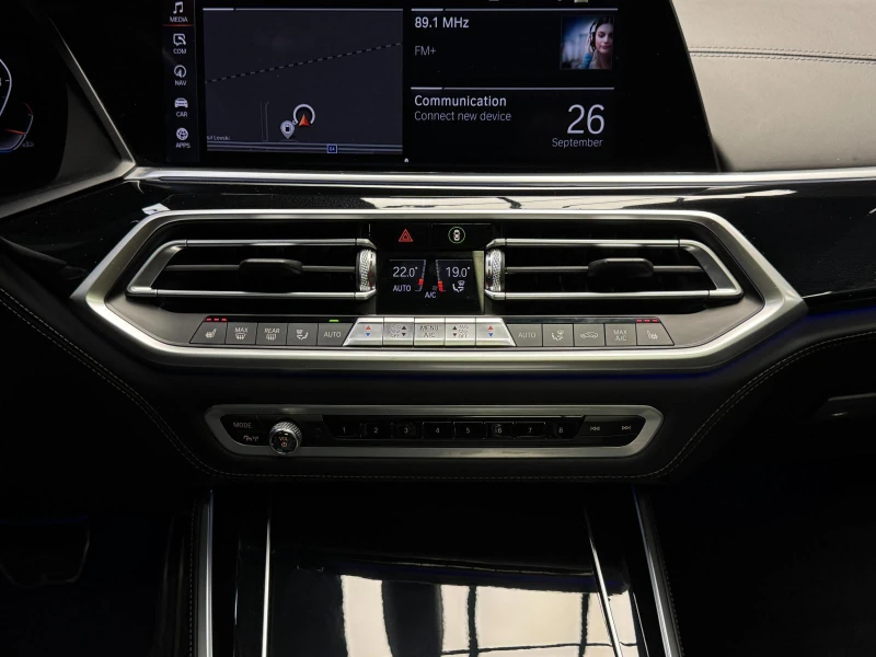 BMW X5 M50I xDrive MAXTON PACK* 360* 3D B&W* , снимка 15 - Автомобили и джипове - 51894336