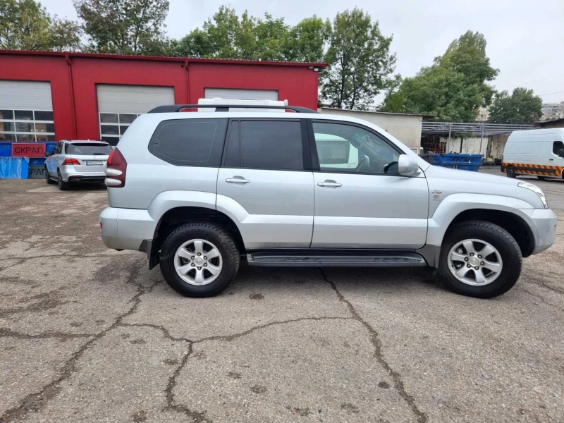 Toyota Land cruiser 3.0 D4D, снимка 6 - Автомобили и джипове - 51936386