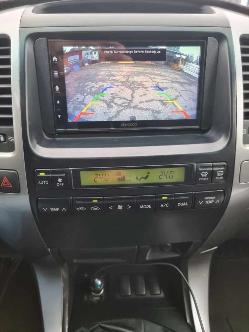 Toyota Land cruiser 3.0 D4D, снимка 8 - Автомобили и джипове - 51936386