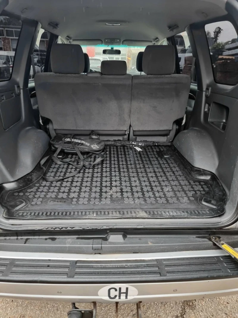Toyota Land cruiser 3.0 D4D, снимка 9 - Автомобили и джипове - 51936386