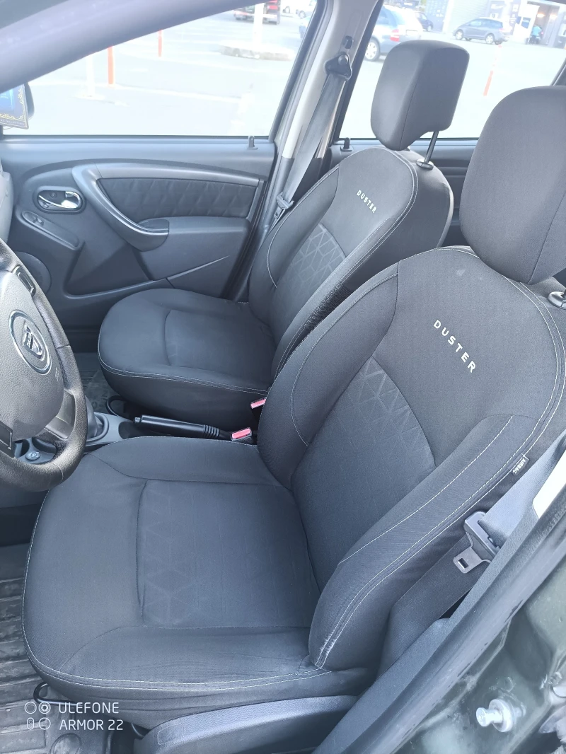 Dacia Duster 1.6, снимка 12 - Автомобили и джипове - 52563726