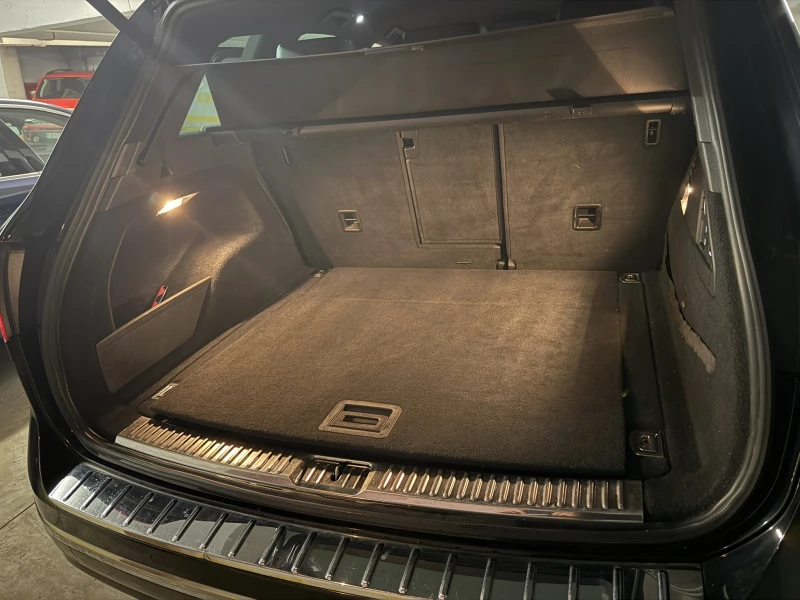 VW Touareg, снимка 8 - Автомобили и джипове - 52846760