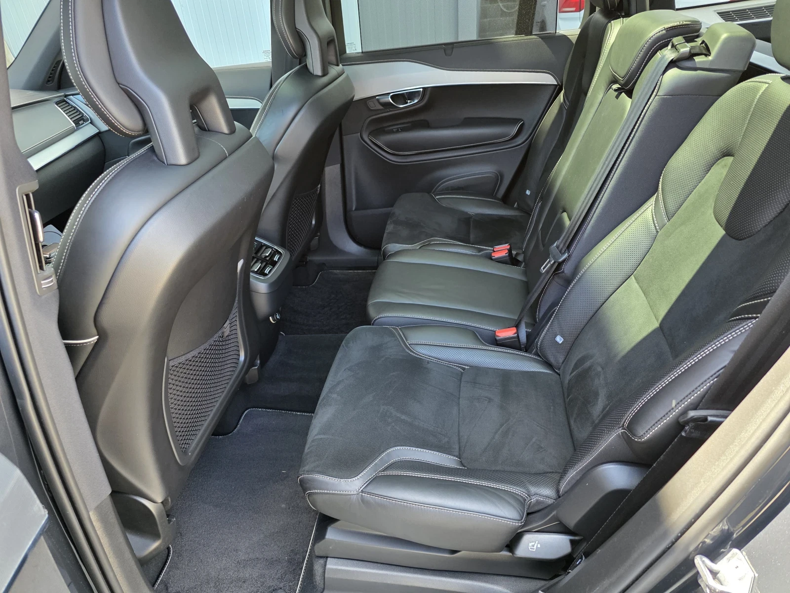Volvo Xc90 2.0HYBRIDA R.DESIGN, снимка 17 - Автомобили и джипове - 48119569