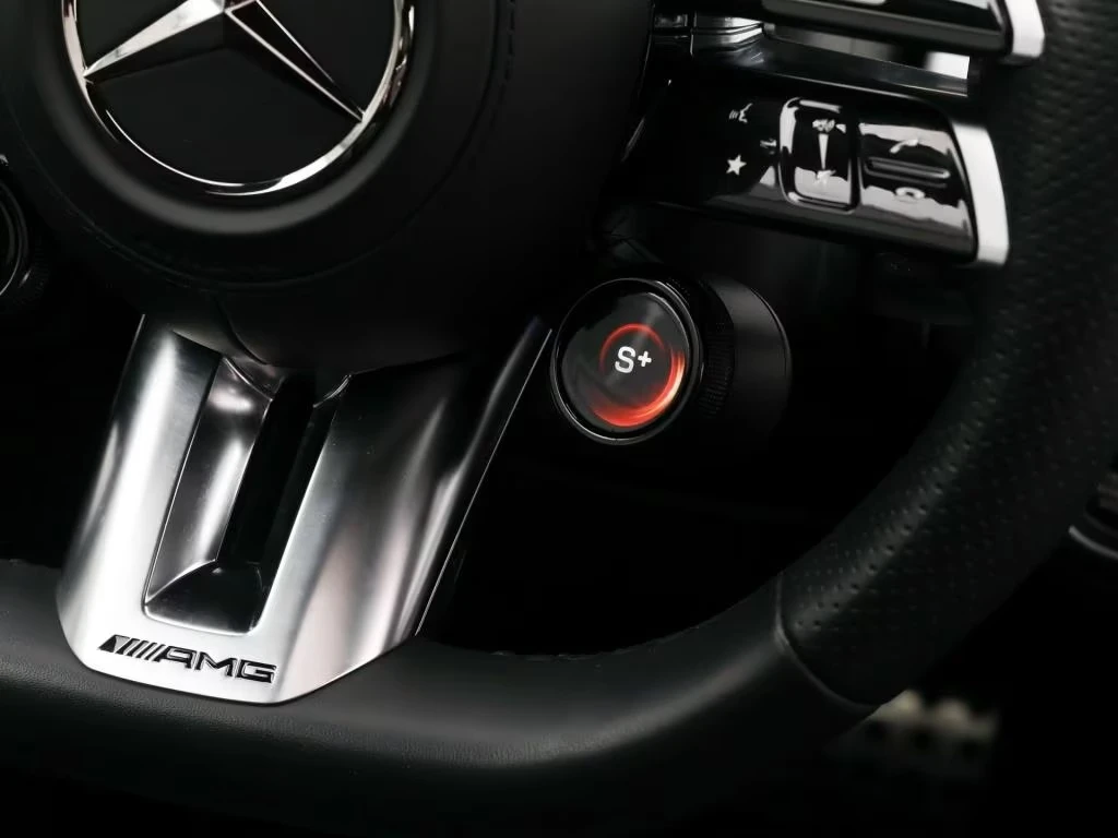 Mercedes-Benz GLE 53 4MATIC AMG/4-MATIC/FACELIFT/NIGHT/BURM/360/PANO/MULTIBEAM, снимка 6 - Автомобили и джипове - 54077432