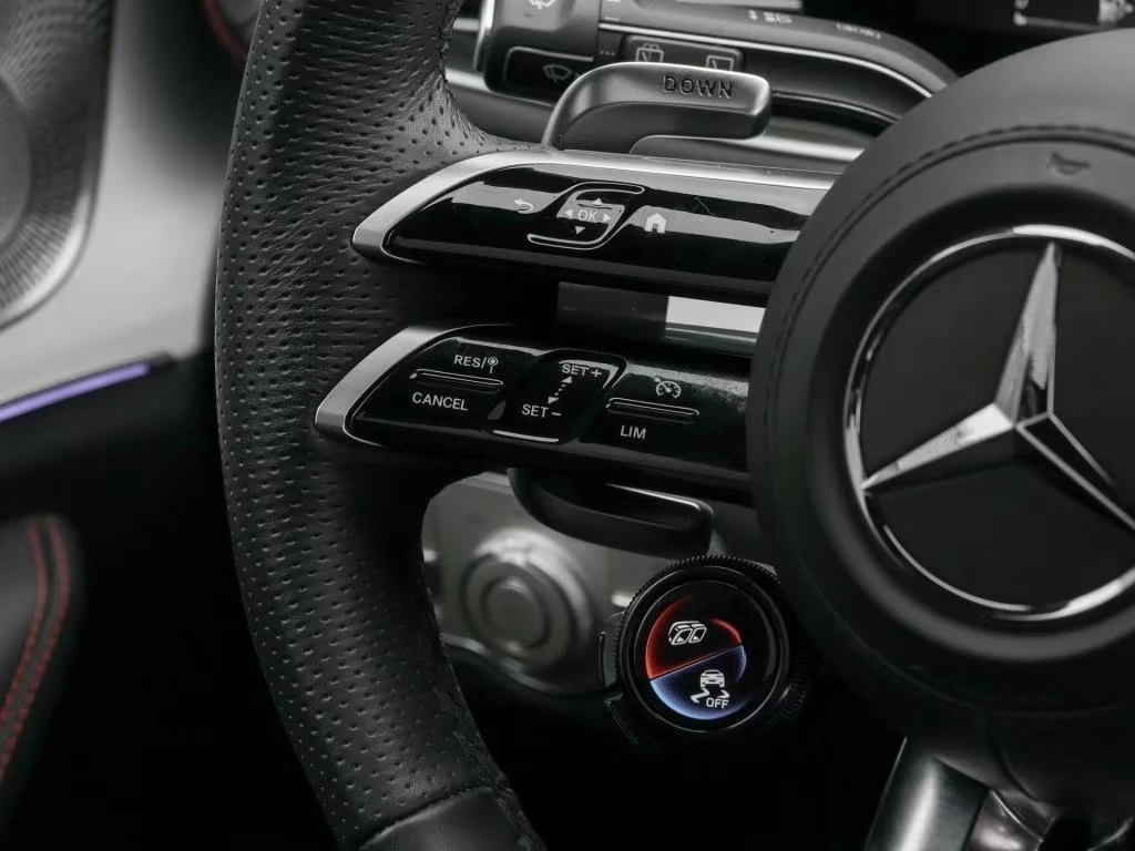 Mercedes-Benz GLE 53 4MATIC AMG/4-MATIC/FACELIFT/NIGHT/BURM/360/PANO/MULTIBEAM, снимка 5 - Автомобили и джипове - 54077432