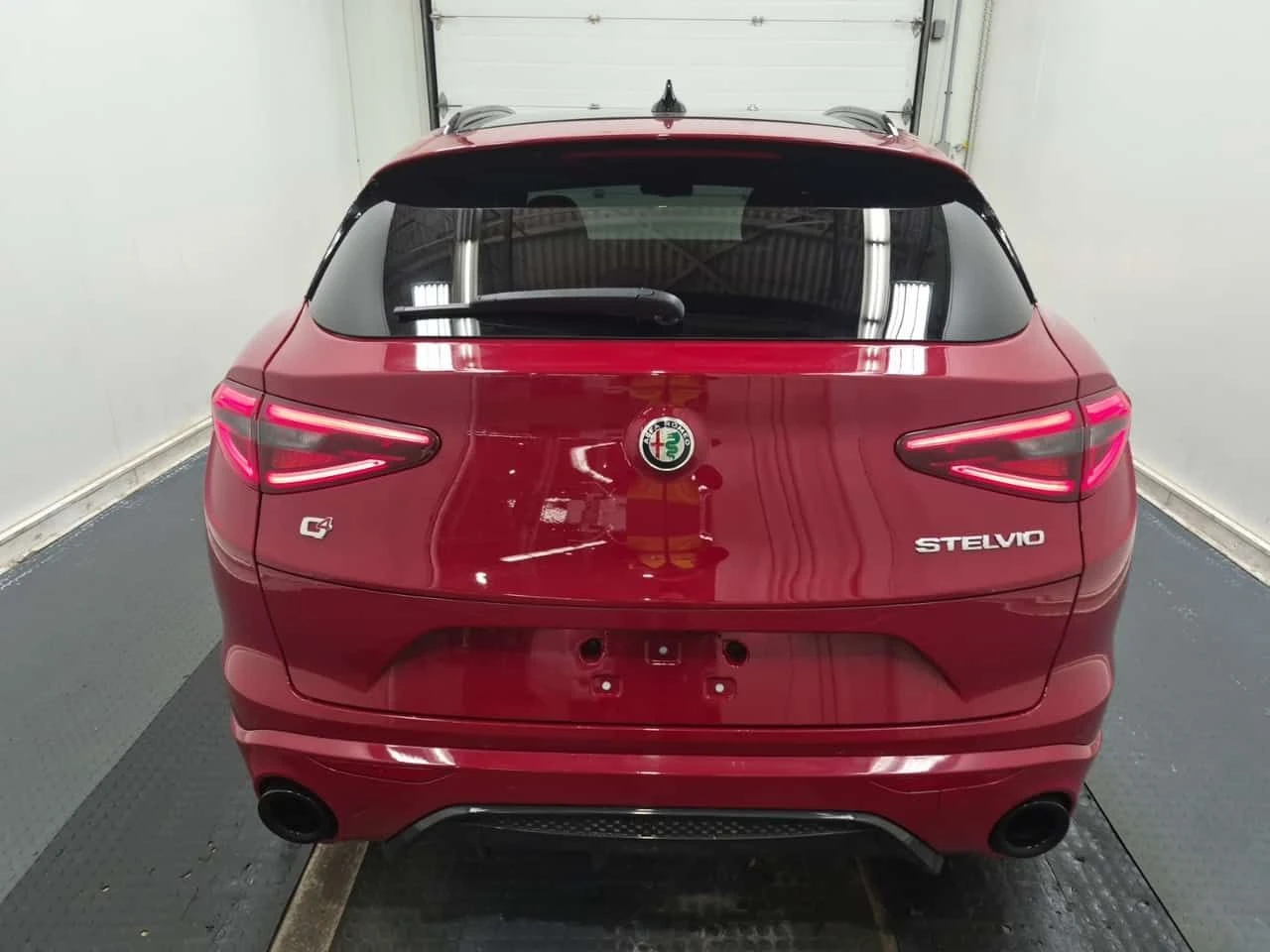 Alfa Romeo Stelvio * VELOCE * PANO* KEYLESS* ПОДГРЕВ* , снимка 17 - Автомобили и джипове - 54499479