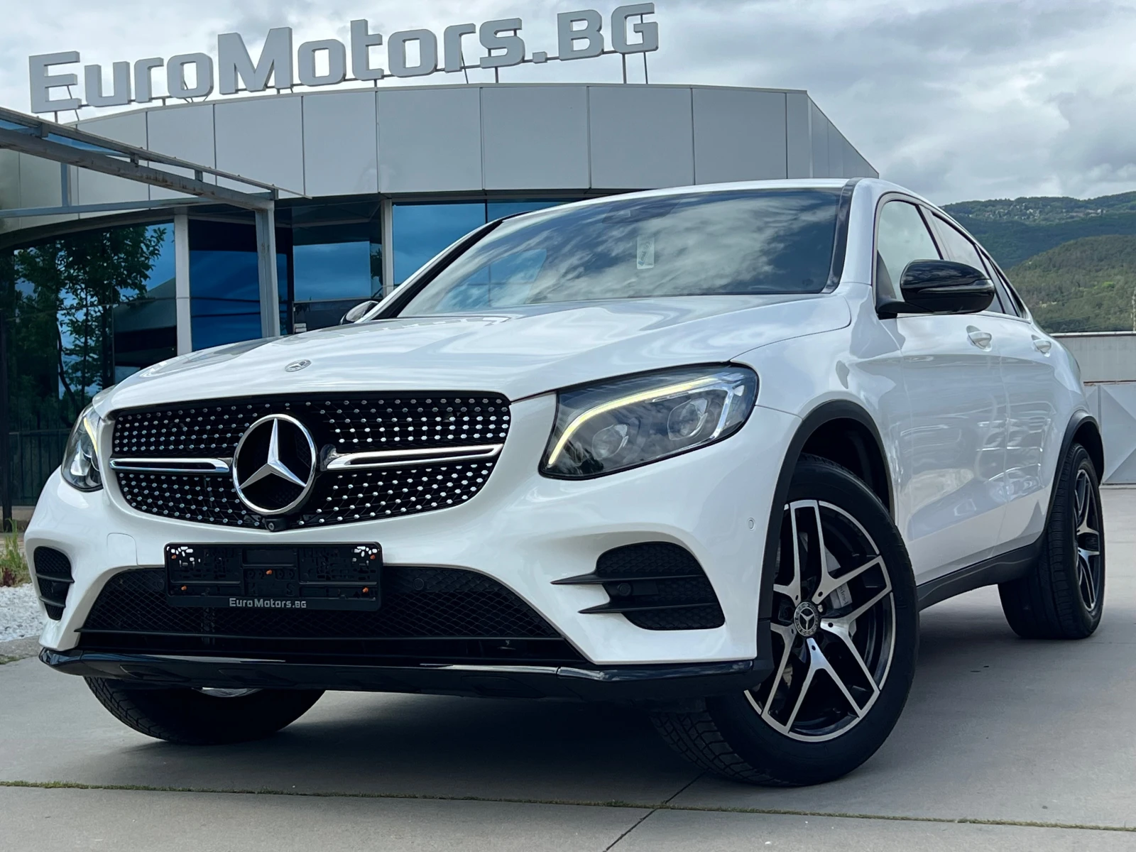 Mercedes-Benz GLC 250 d, COUPE, 9G, 4-MATIC, AMG LINE, NIGHT PACK, CAMER