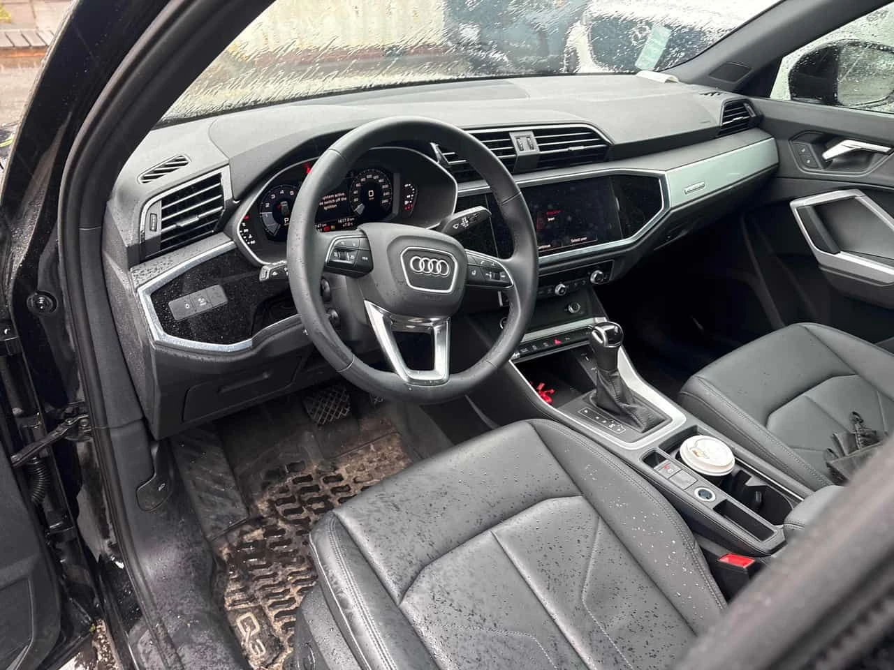 Audi Q3 45 TFSI quattro| Подгреви| Памет| Панорама| , снимка 7 - Автомобили и джипове - 54761565