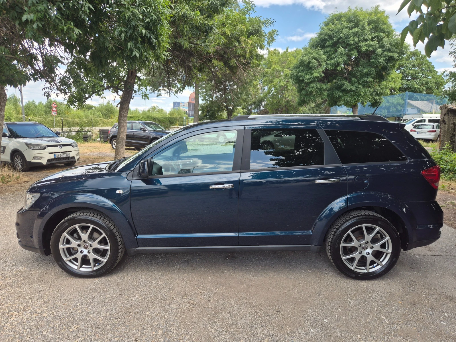 Fiat Freemont 2.0JTD FULL NAVI KEYLESS 4X4 CAMERA КОЖА 7МЕСТА, снимка 7 - Автомобили и джипове - 55392612
