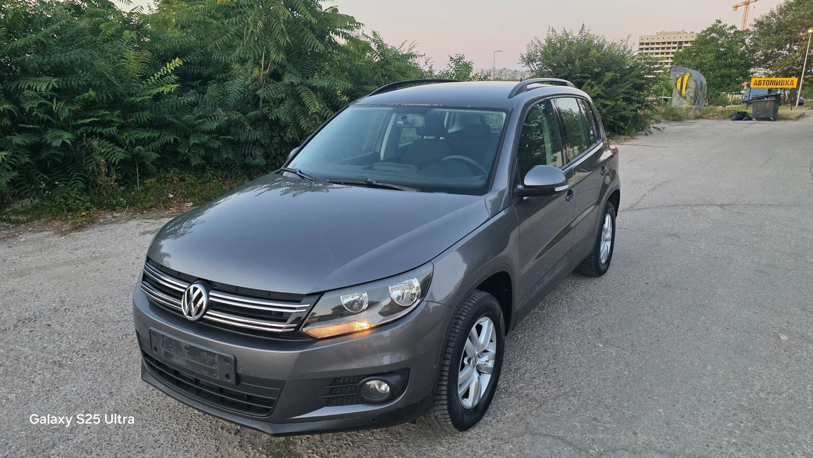 VW Tiguan 2.0d, снимка 2 - Автомобили и джипове - 55619635
