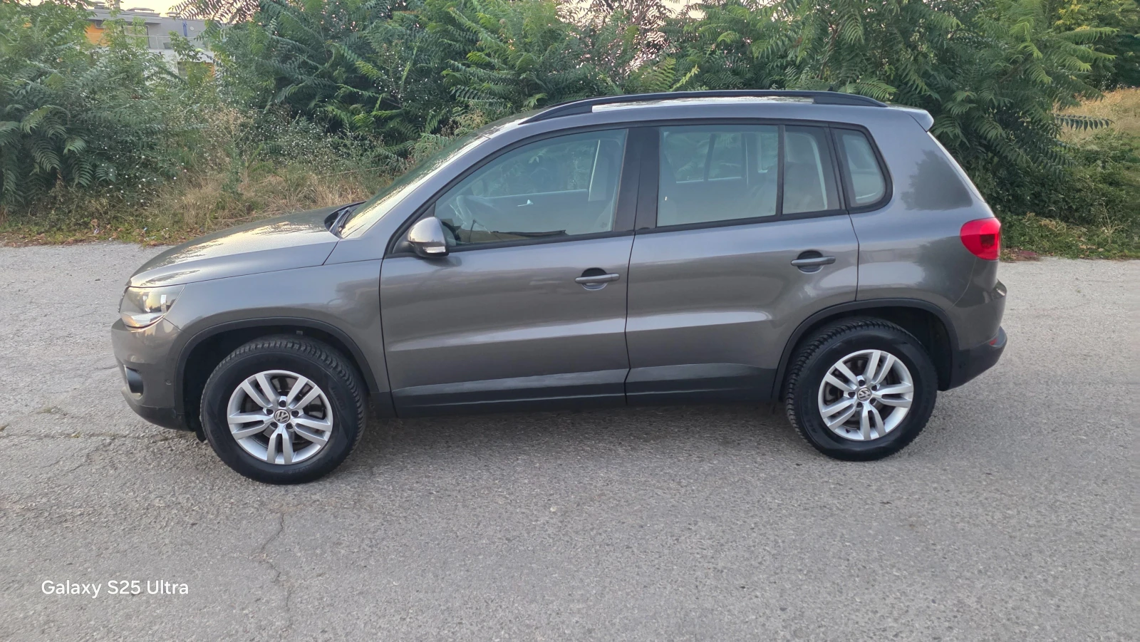 VW Tiguan 2.0d, снимка 7 - Автомобили и джипове - 55619635