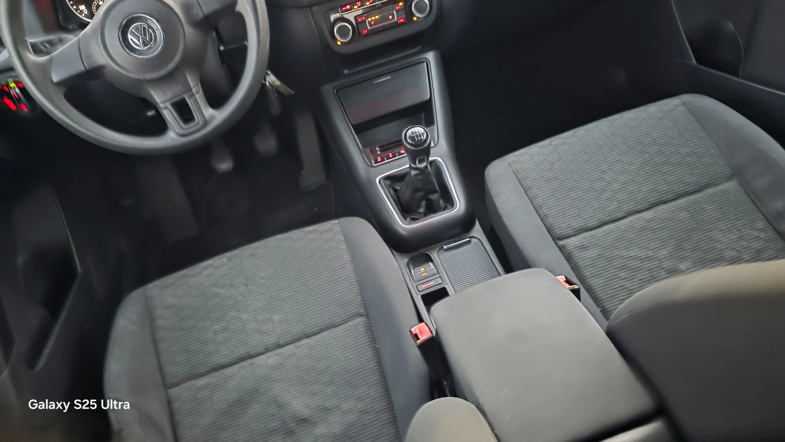 VW Tiguan 2.0d, снимка 10 - Автомобили и джипове - 55619635