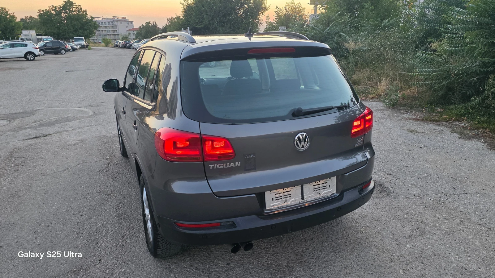 VW Tiguan 2.0d, снимка 5 - Автомобили и джипове - 55619635