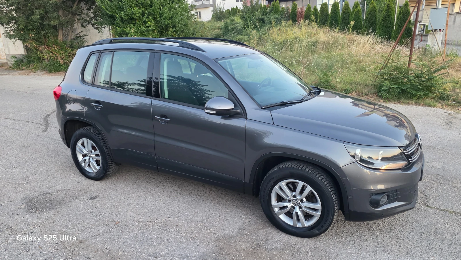 VW Tiguan 2.0d, снимка 4 - Автомобили и джипове - 55619635