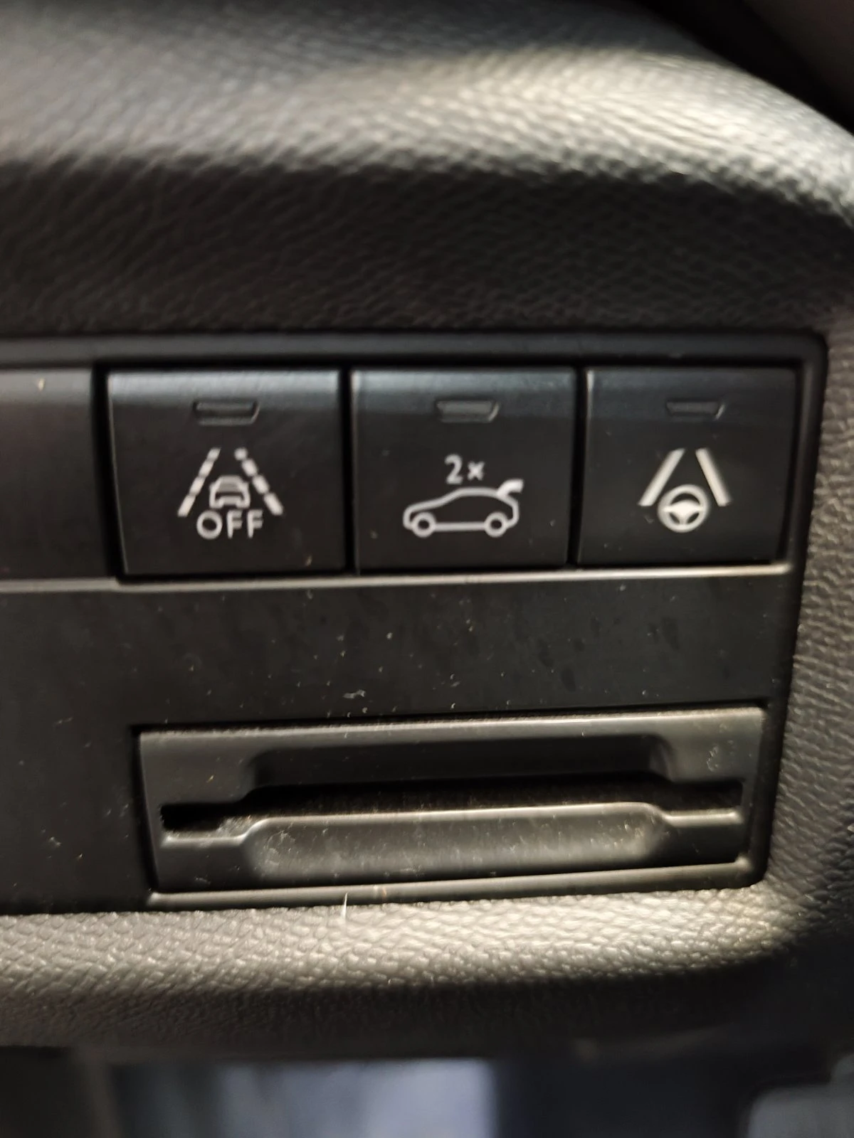 Citroen C5 Aircross 2.0 HDI 180 SHINE AUTOMATIC, снимка 13 - Автомобили и джипове - 55626520