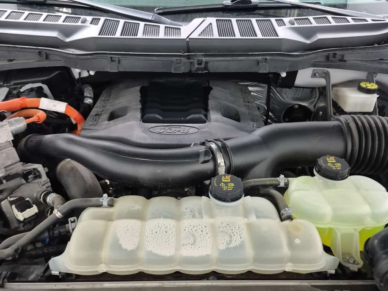 Ford F150 * 4wd Supercrew * ПОДГРЕВ * ОБДУХВАНЕ * , снимка 16 - Автомобили и джипове - 56309514