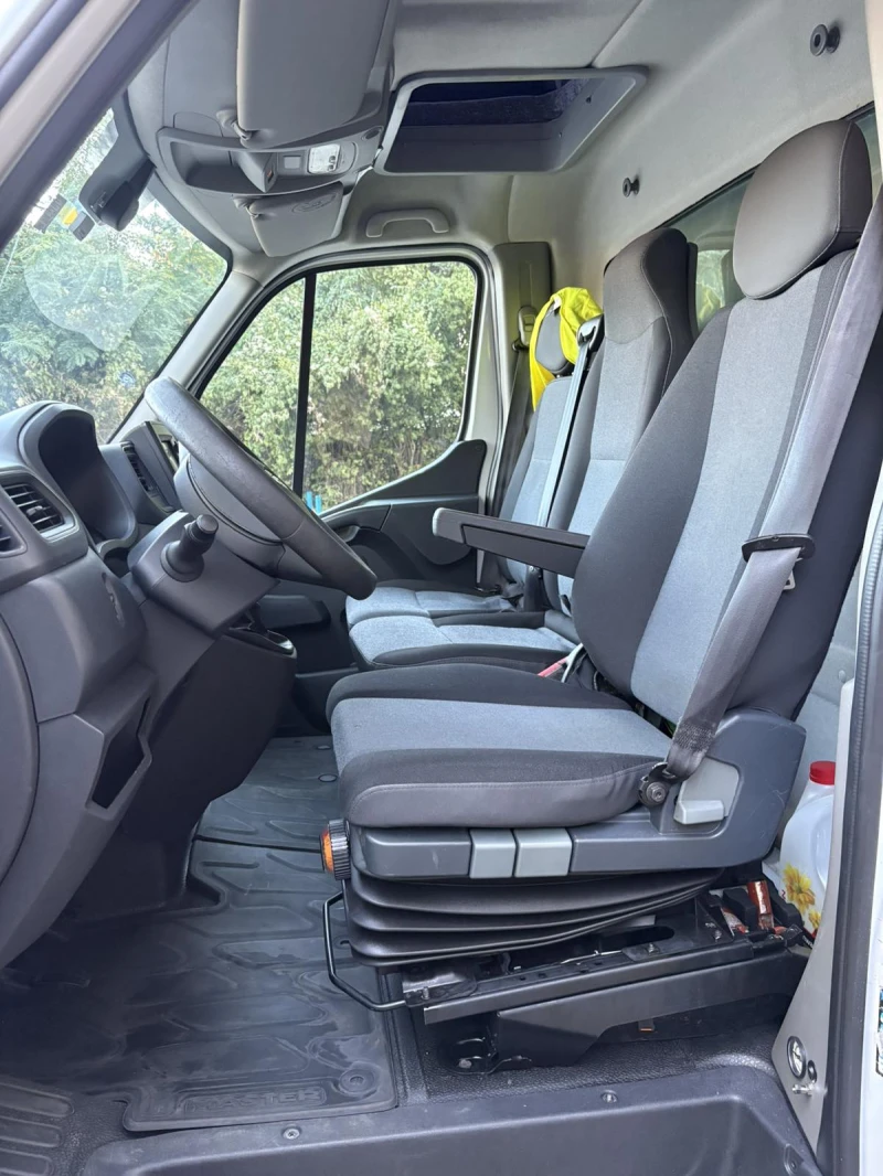 Renault Master, снимка 4 - Бусове и автобуси - 52403443