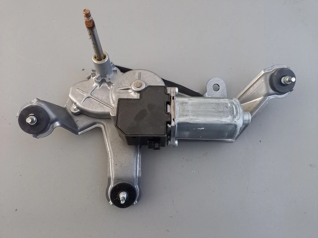     4 (15) | Mobile.bg   1