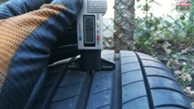 Гуми Зимни 215/50R17, снимка 5