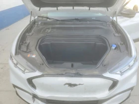 Ford Mustang Mach-E Premium AWD, снимка 11