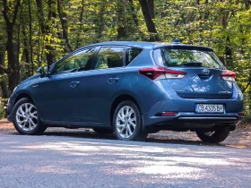 Toyota Auris Hybrid 1.8, снимка 2