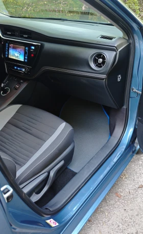 Toyota Auris Hybrid 1.8, снимка 11