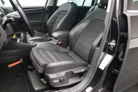 VW Golf Variant Apple/DCC/Pano, снимка 9 - Автомобили и джипове - 53326144