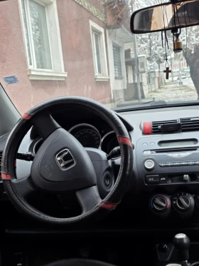 Honda Jazz 1, 4 , 85 коня - 1800 € / 3520.49 лв. - 74439537 4