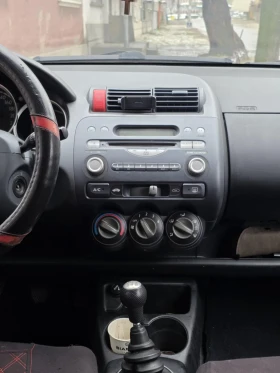 Honda Jazz 1, 4 , 85 коня - 1800 € / 3520.49 лв. - 74439537 5