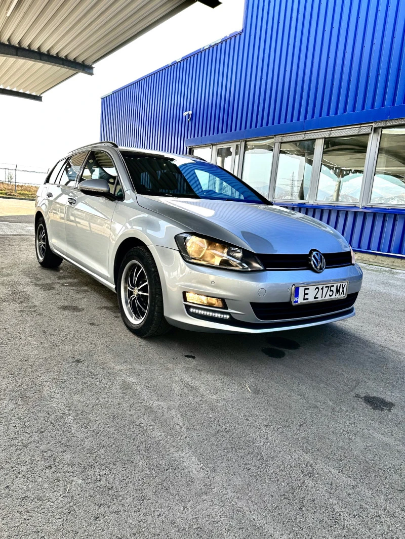 VW Golf 1.6 TDI, снимка 2 - Автомобили и джипове - 47000415