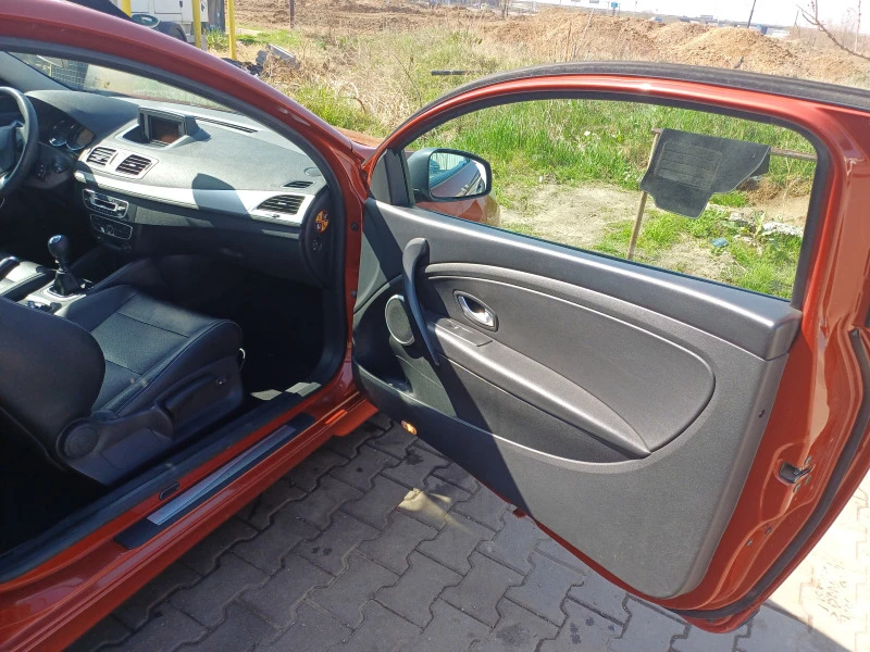 Renault Megane Купе= Кожа= Нави, снимка 12 - Автомобили и джипове - 47917326