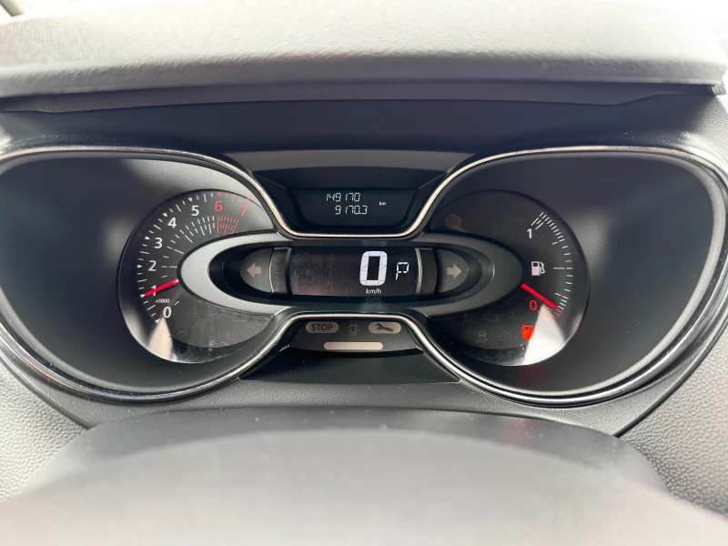 Renault Captur 1.33 intens aut, снимка 8 - Автомобили и джипове - 47222470