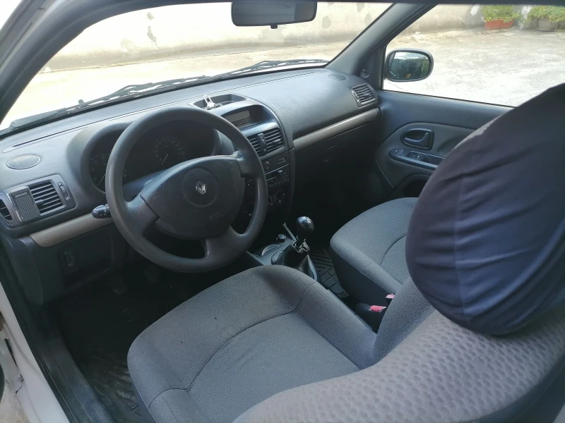 Renault Clio, снимка 7 - Автомобили и джипове - 47227748