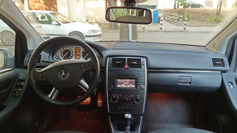 Mercedes-Benz B 180 Autotronic, снимка 10 - Автомобили и джипове - 47856810