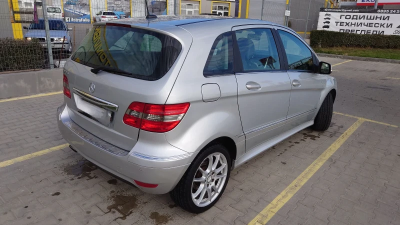 Mercedes-Benz B 180 Autotronic, снимка 4 - Автомобили и джипове - 47856810