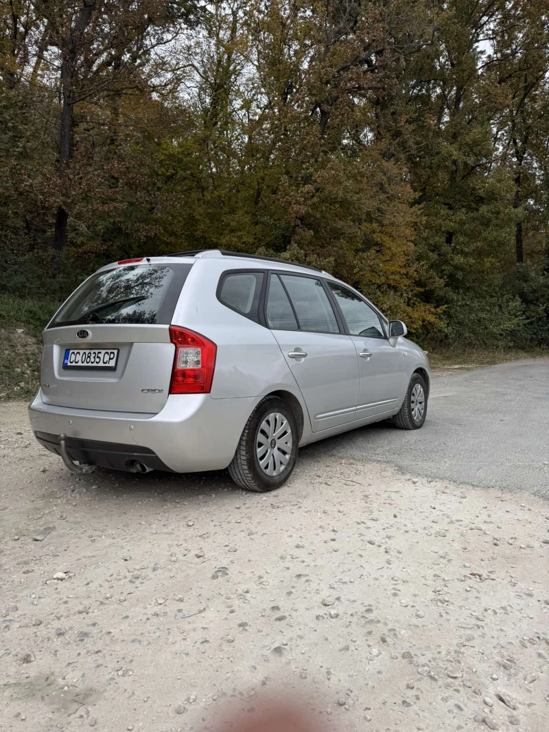 Kia Carens, снимка 2 - Автомобили и джипове - 48141613