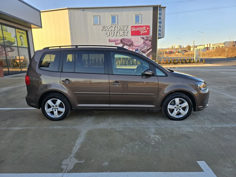 VW Touran 2.0tdi 140k.c* Кожа* Android* Печка* ЛИЗИНГ* , снимка 4 - Автомобили и джипове - 48506481