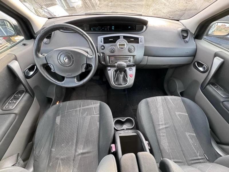 Renault Scenic 2.0i-16V, АВТОМАТИК, Панорама, снимка 9 - Автомобили и джипове - 49439239