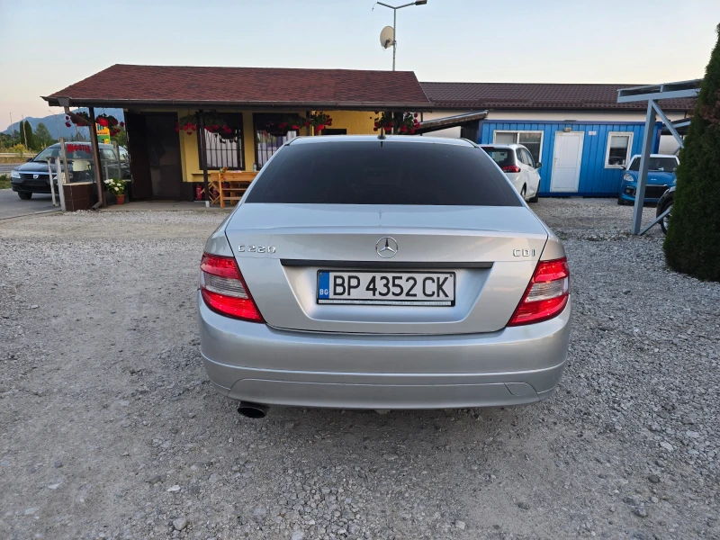 Mercedes-Benz C 220 2.2CDI 170кс. АВТОМАТИК , снимка 4 - Автомобили и джипове - 50720462