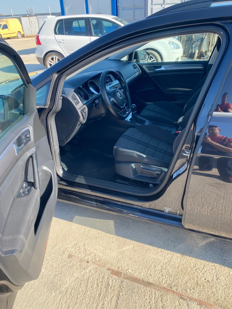 VW Golf, снимка 8 - Автомобили и джипове - 51384273