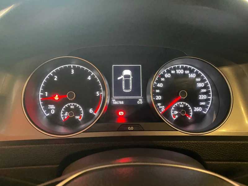 VW Golf, снимка 13 - Автомобили и джипове - 51384273