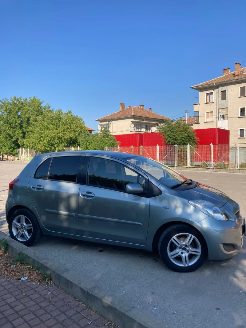Toyota Yaris 1.33vvti LPG, снимка 2 - Автомобили и джипове - 51480832