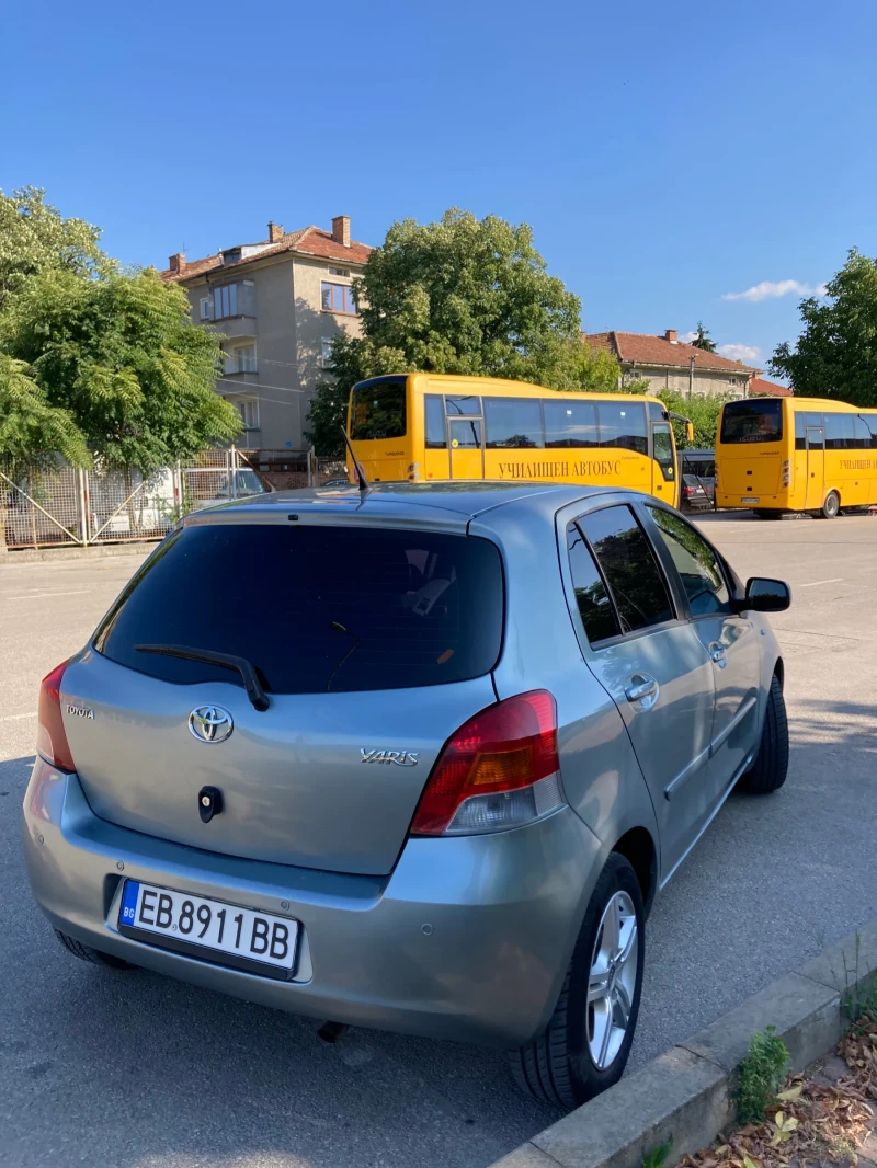 Toyota Yaris 1.33vvti LPG, снимка 3 - Автомобили и джипове - 51480832