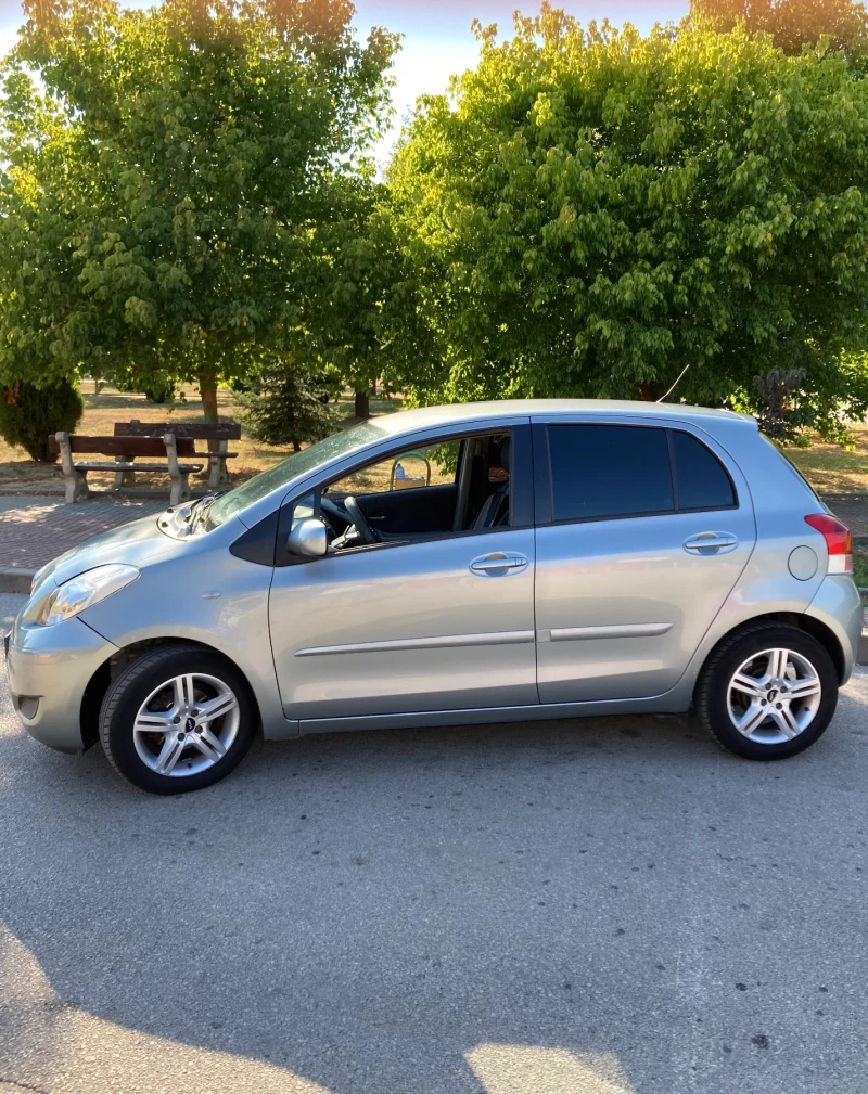Toyota Yaris 1.33vvti LPG, снимка 5 - Автомобили и джипове - 51480832