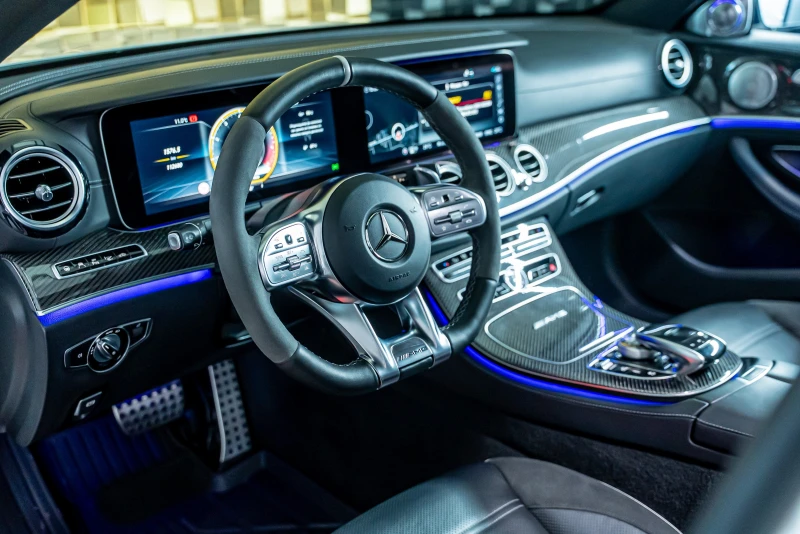 Mercedes-Benz E 63 AMG S 4matic+ V8 BI-TURBO, снимка 10 - Автомобили и джипове - 51999486