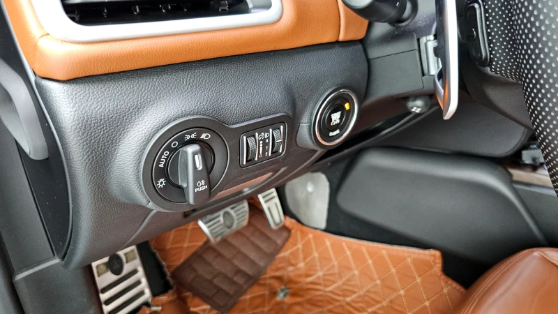 Maserati Ghibli 3.0, снимка 15 - Автомобили и джипове - 52443827