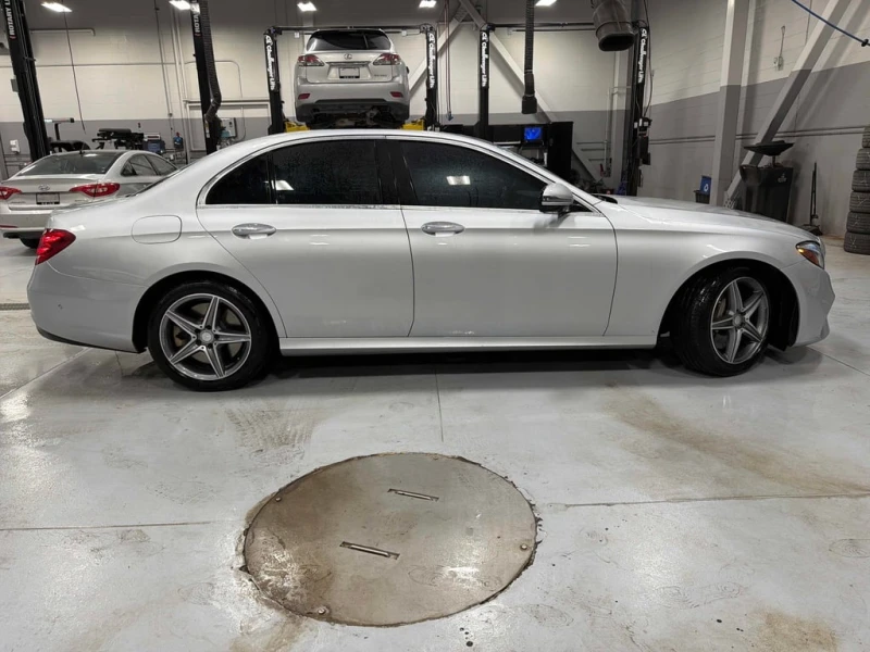 Mercedes-Benz E 400 CARFAX, снимка 13 - Автомобили и джипове - 52690714