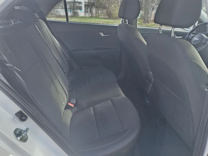 Kia Rio 1.2i Гаранционна, снимка 9 - Автомобили и джипове - 52696782