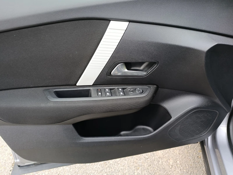 Citroen C4 Blue 1.5HDI 110к.с. 6 ск, снимка 11 - Автомобили и джипове - 52696661